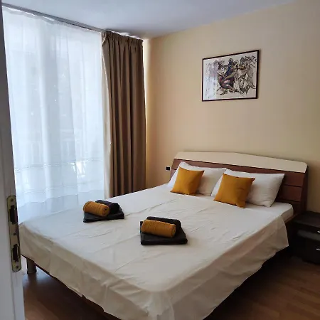 Apartman 205 *